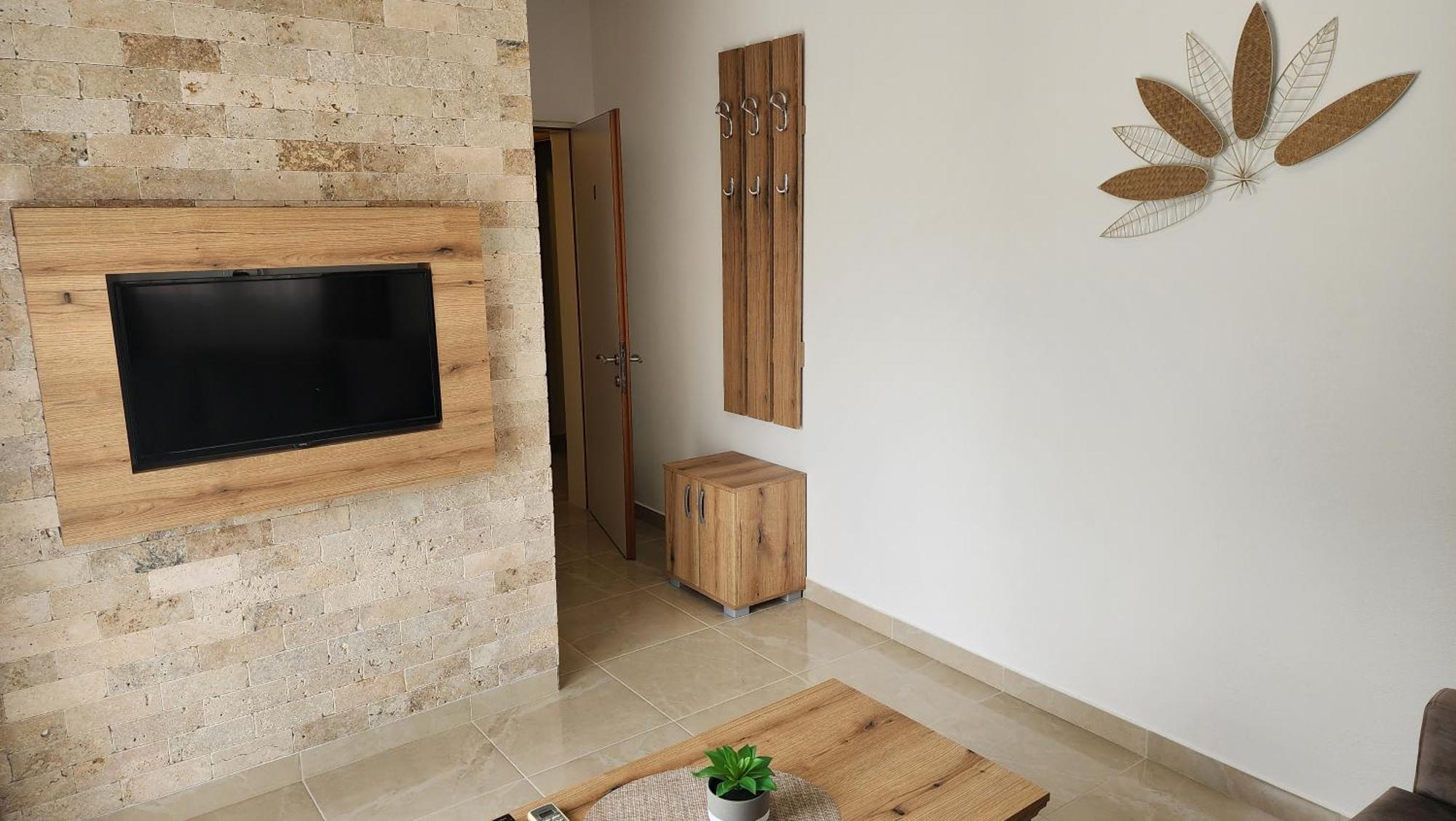 "House Muenster" Bed&Breakfast - Ulcinj 도니 스토이 객실 사진